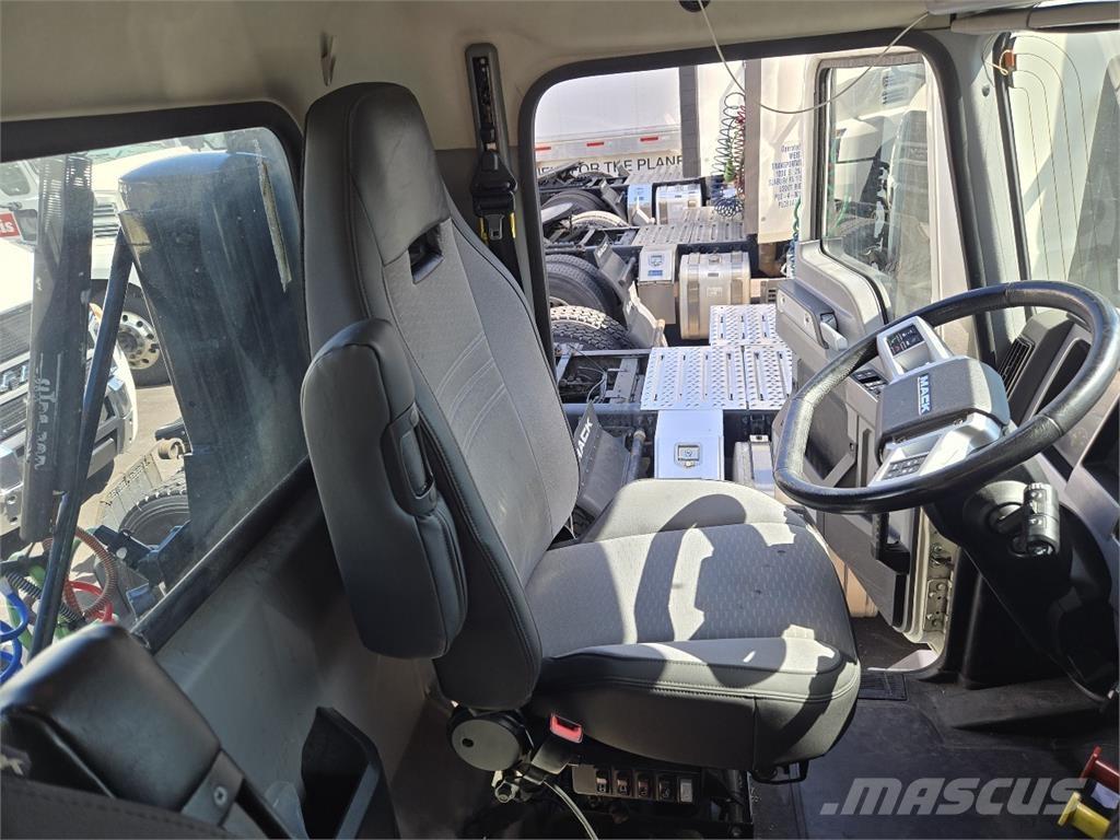 Mack AN64T Cabezas tractoras