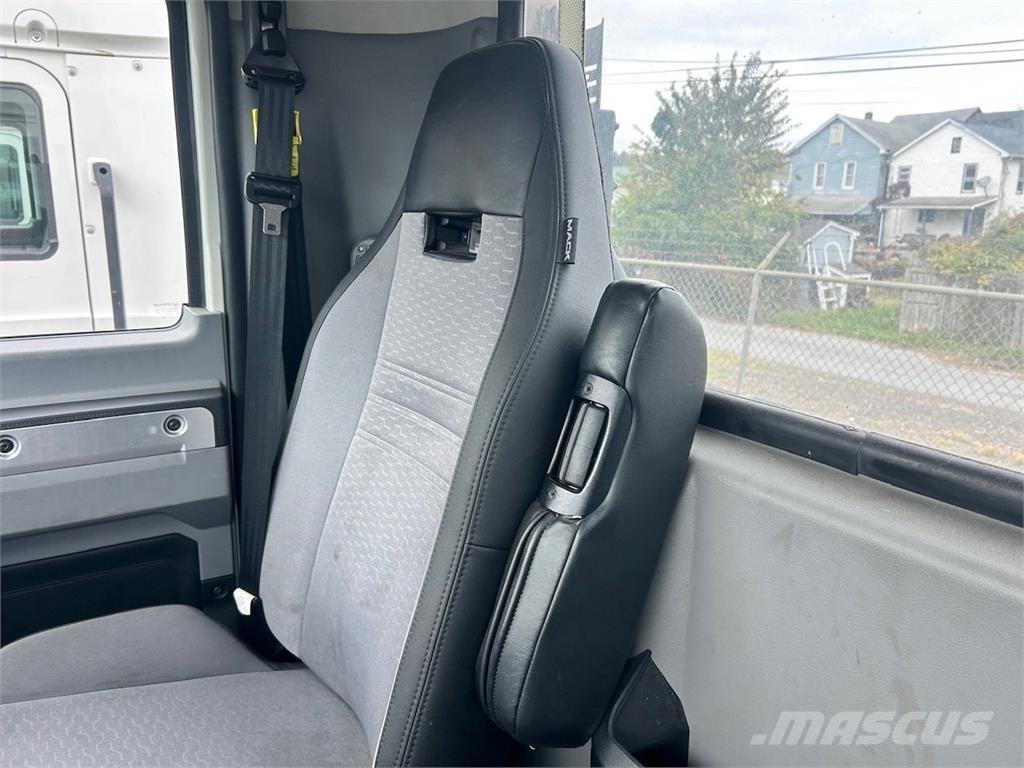 Mack AN64T Cabezas tractoras