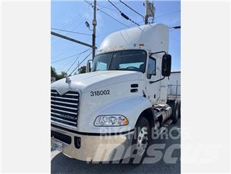 Mack CXU613 Cabezas tractoras