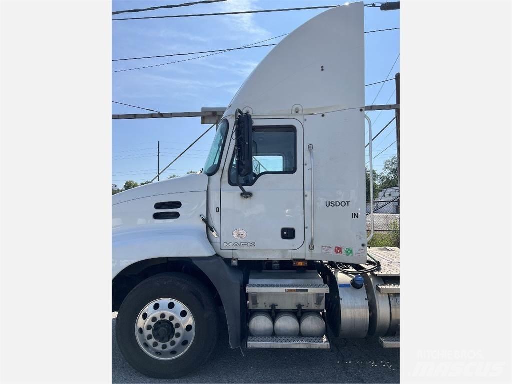 Mack CXU613 Cabezas tractoras