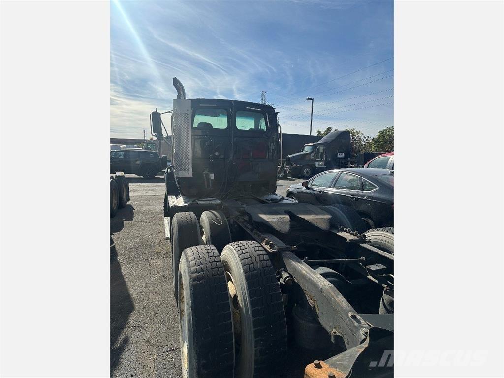 Sterling A9500 Cabezas tractoras