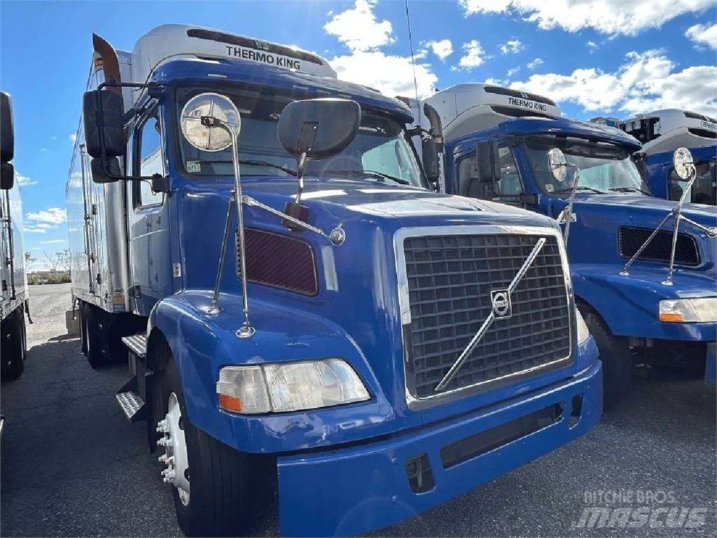 Volvo VNM64T200 Isotermos y frigoríficos