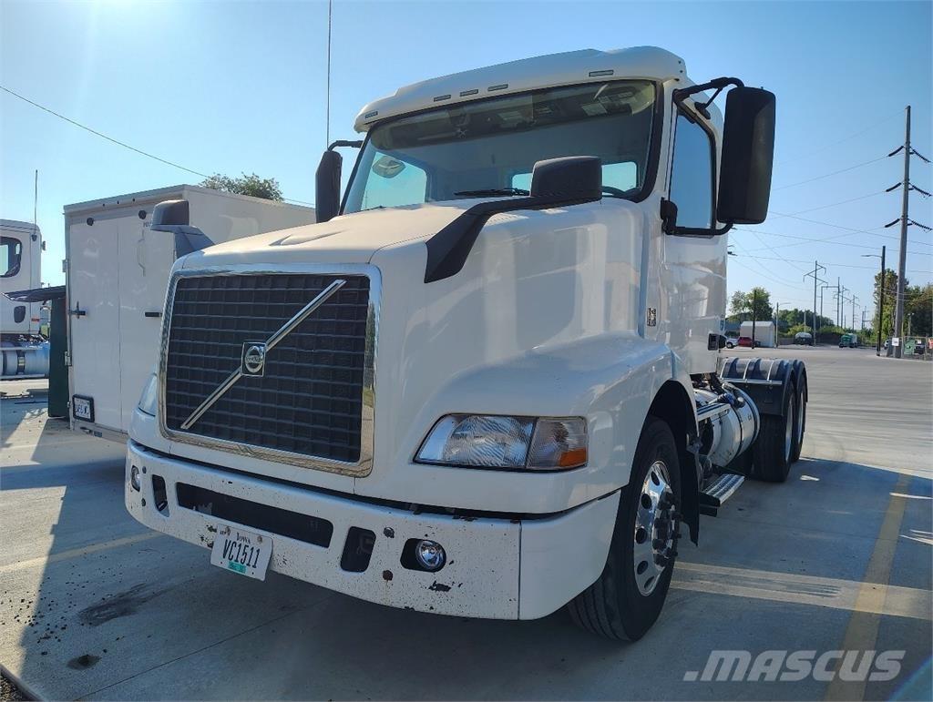 Volvo VNM64T200 Cabezas tractoras