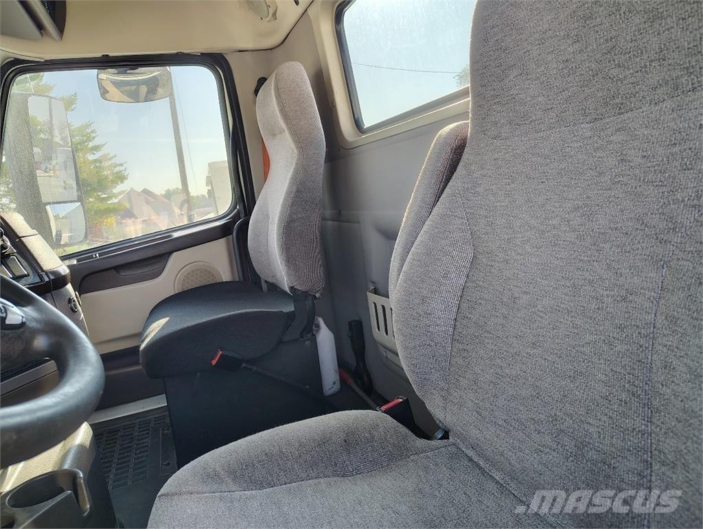 Volvo VNM64T200 Cabezas tractoras