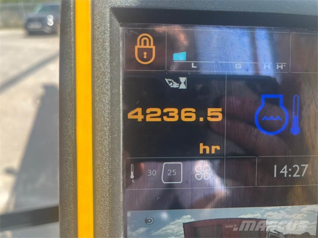 JCB JS130 LC Excavadoras de cadenas
