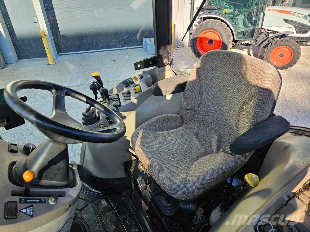 John Deere 3520 Tractores