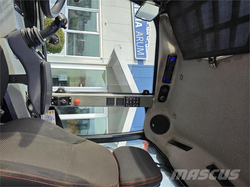 GiANT V761 Cargadoras sobre ruedas