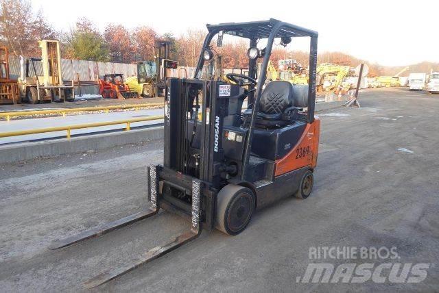 Doosan GC25P-5 Otras carretillas elevadoras