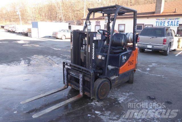 Doosan GC25P-5 Otras carretillas elevadoras