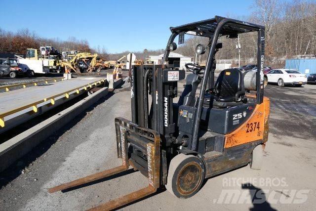 Doosan GC25P-5 Otras carretillas elevadoras
