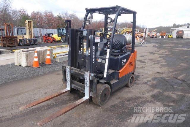 Doosan GC25P-5 Otras carretillas elevadoras