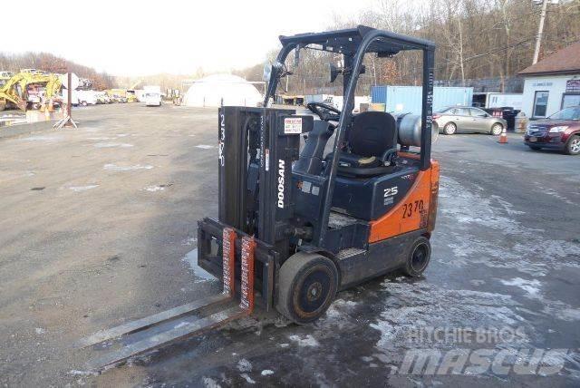 Doosan GC25P-5 Otras carretillas elevadoras