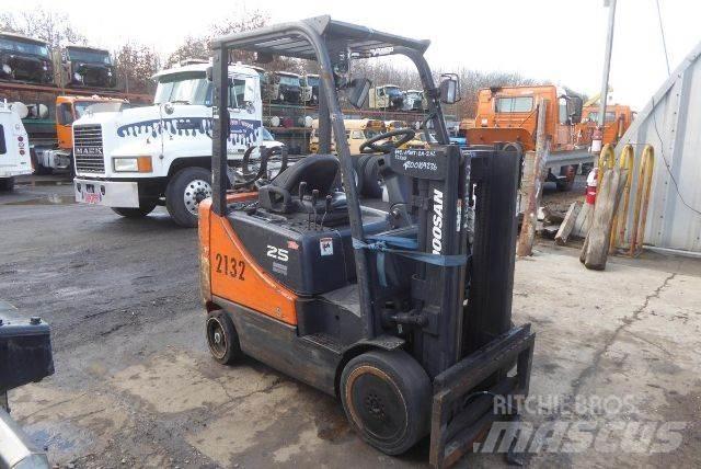 Doosan GC25P-5 Otras carretillas elevadoras