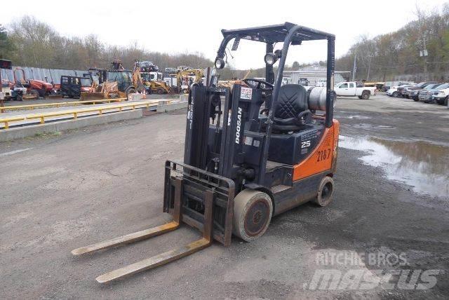 Doosan GC25P-5 Otras carretillas elevadoras