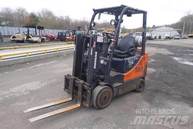 Doosan GC25P-5 Otras carretillas elevadoras