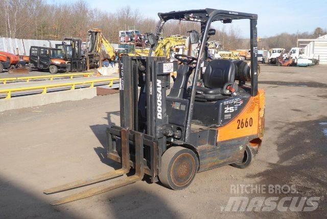 Doosan GC25P-5 Otras carretillas elevadoras