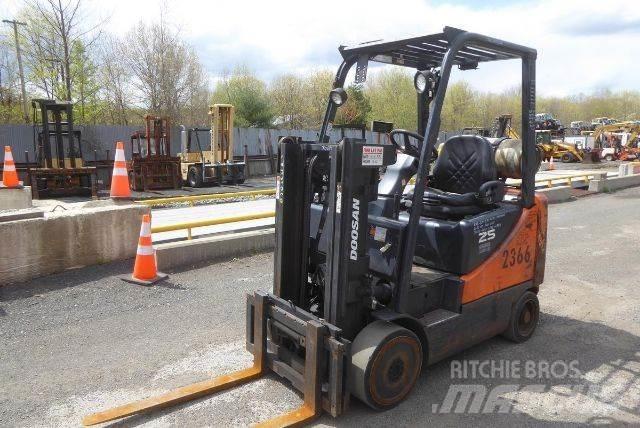 Doosan GC25P-5 Otras carretillas elevadoras