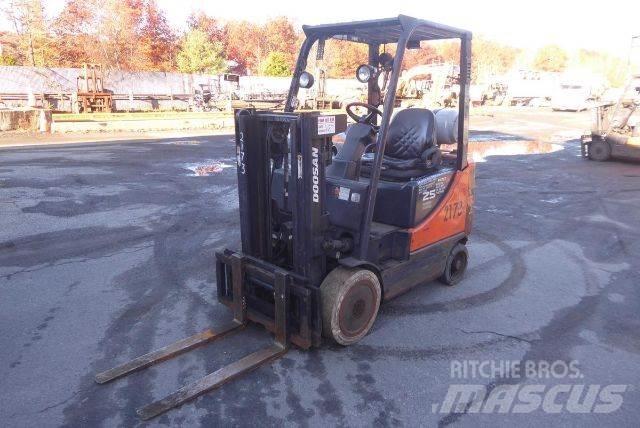 Doosan GC25P-5 Otras carretillas elevadoras