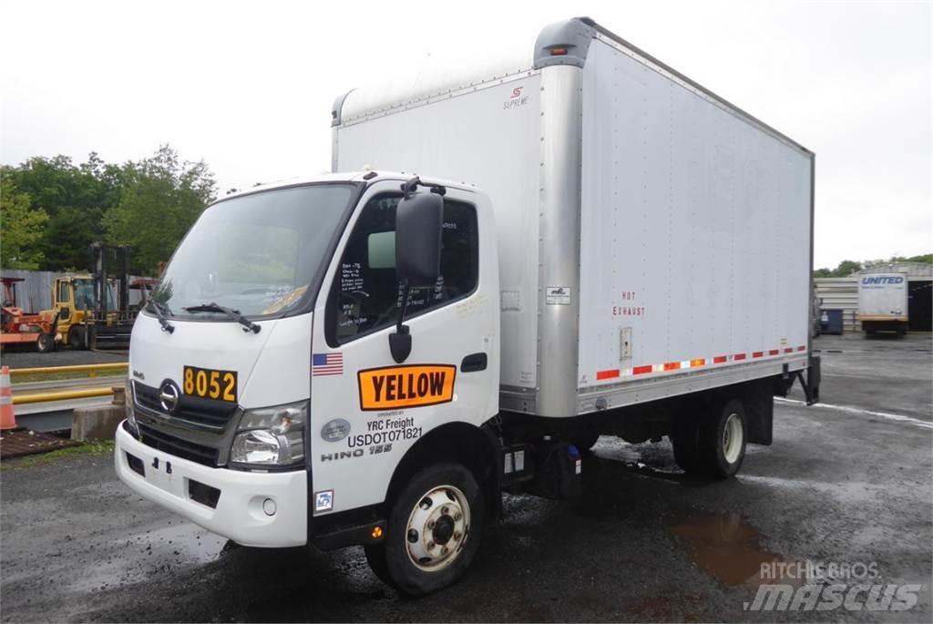 Hino 155 Camiones caja cerrada