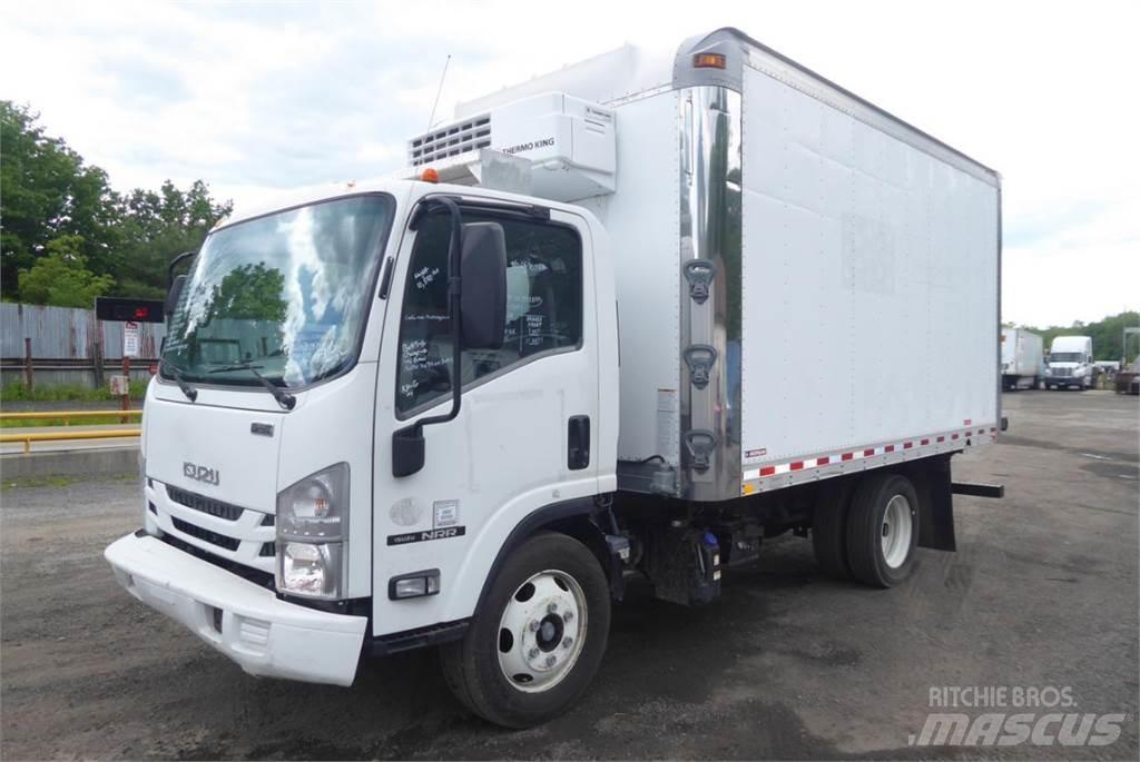 Isuzu NPR Camiones caja cerrada