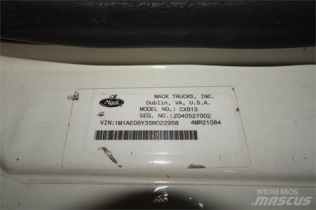 Mack CX613 Camiones chasis