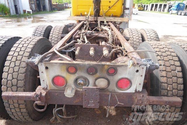 Mack RD688S Camiones chasis