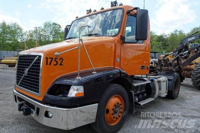 Volvo VNM42T Camiones chasis