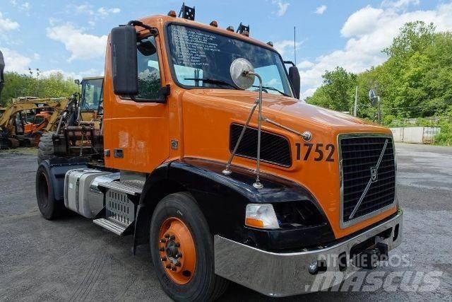 Volvo VNM42T Camiones chasis
