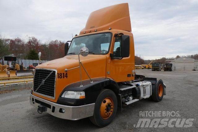 Volvo VNM42T Camiones chasis
