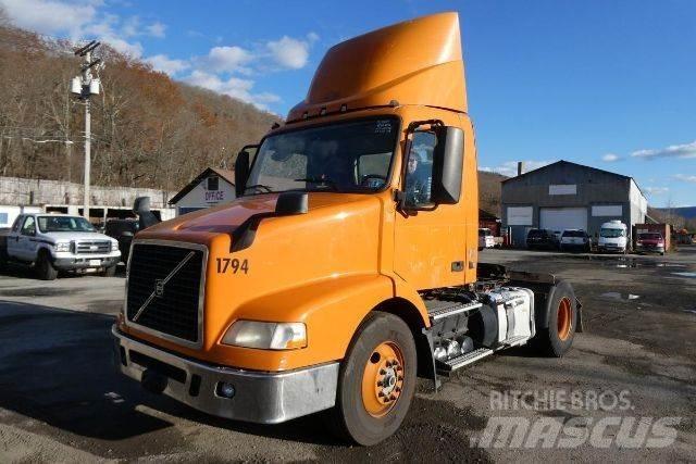 Volvo VNM42T Camiones chasis