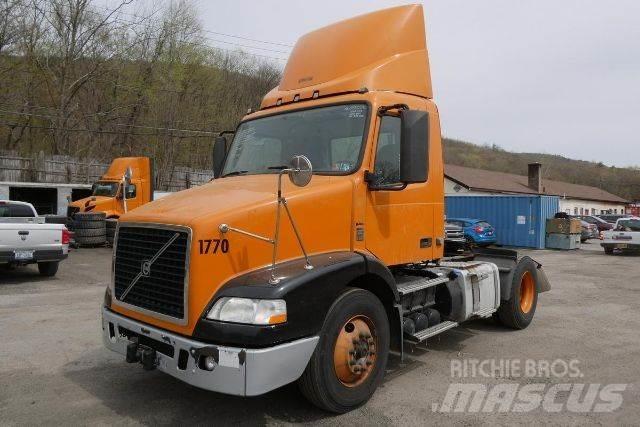 Volvo VNM42T Camiones chasis