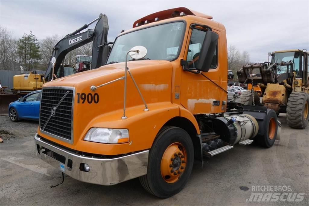 Volvo VNM42T Camiones chasis
