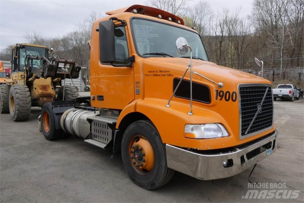 Volvo VNM42T Camiones chasis