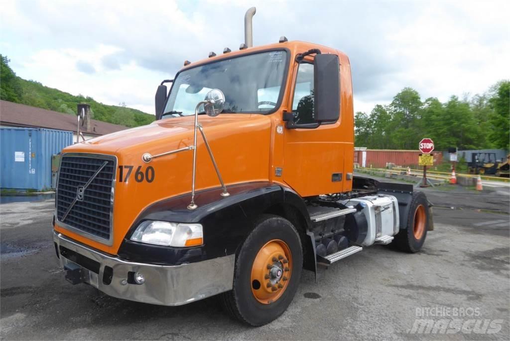 Volvo VNM42T Camiones chasis