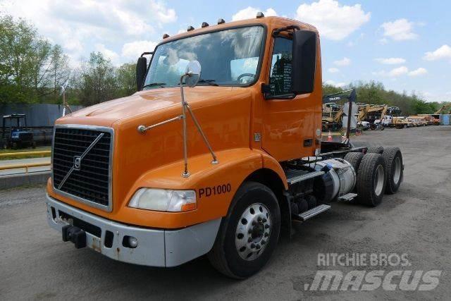Volvo VNM64T Camiones chasis