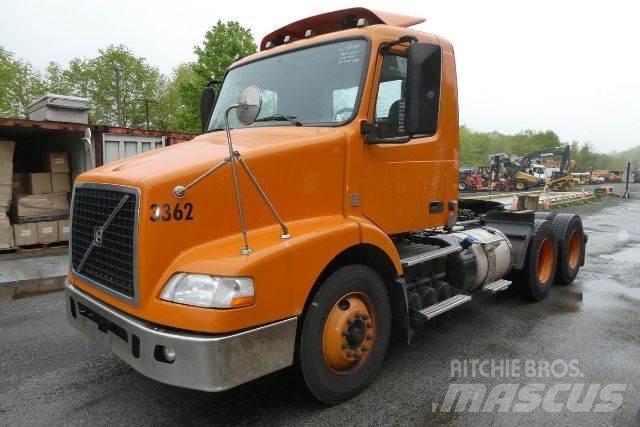 Volvo VNM64T Camiones chasis