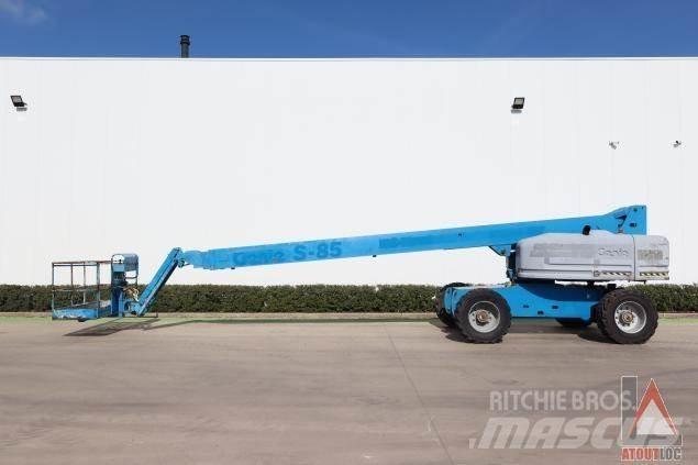 Genie S-85 Plataforma de trabajo articulada