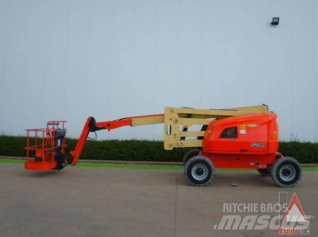 JLG 520AJ Plataforma de trabajo articulada