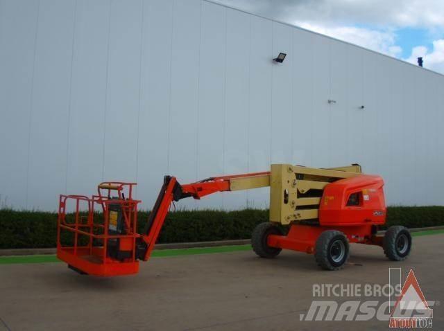 JLG 520AJ Plataforma de trabajo articulada