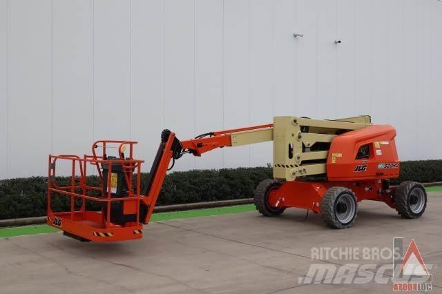JLG EC 520AJ Plataforma de trabajo articulada