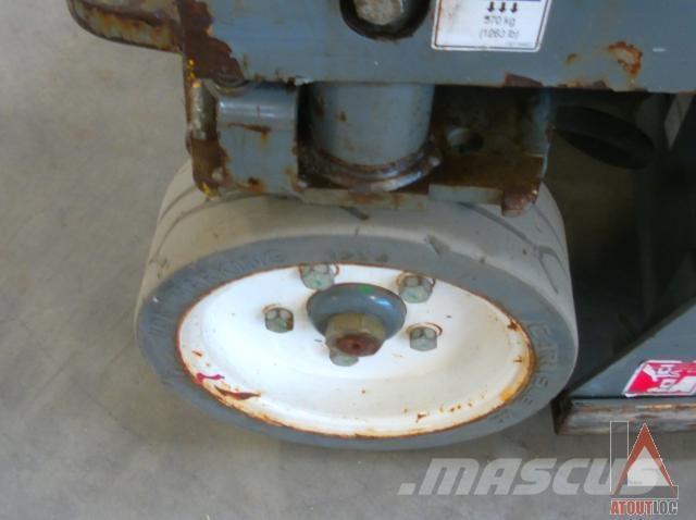 SkyJack SJ3219 Plataforma de trabajo articulada