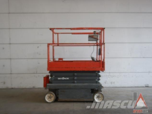SkyJack SJ3219 Plataforma de trabajo articulada