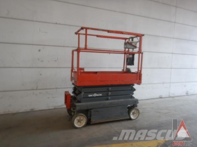 SkyJack SJ3219 Plataforma de trabajo articulada