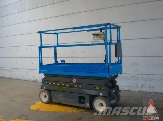 SkyJack SJ3220 Plataforma de trabajo articulada