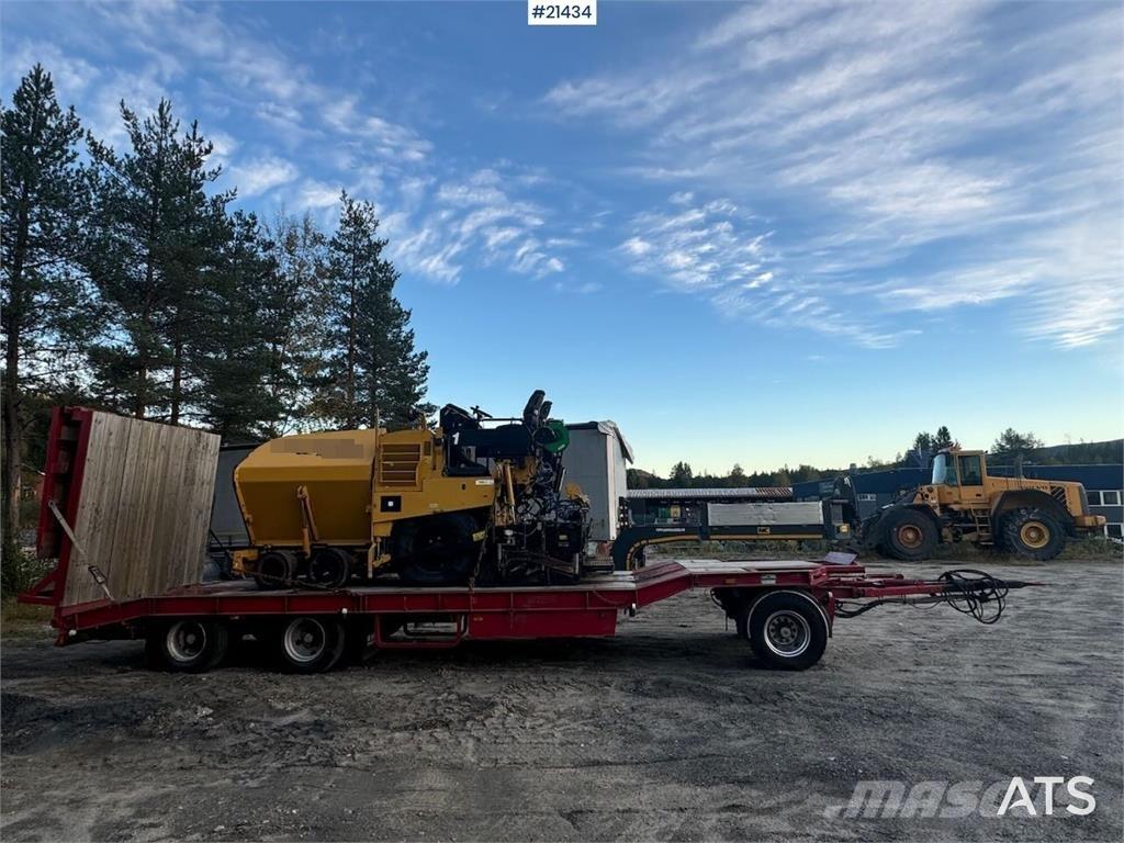 CAT AP 300 Asfaltadoras