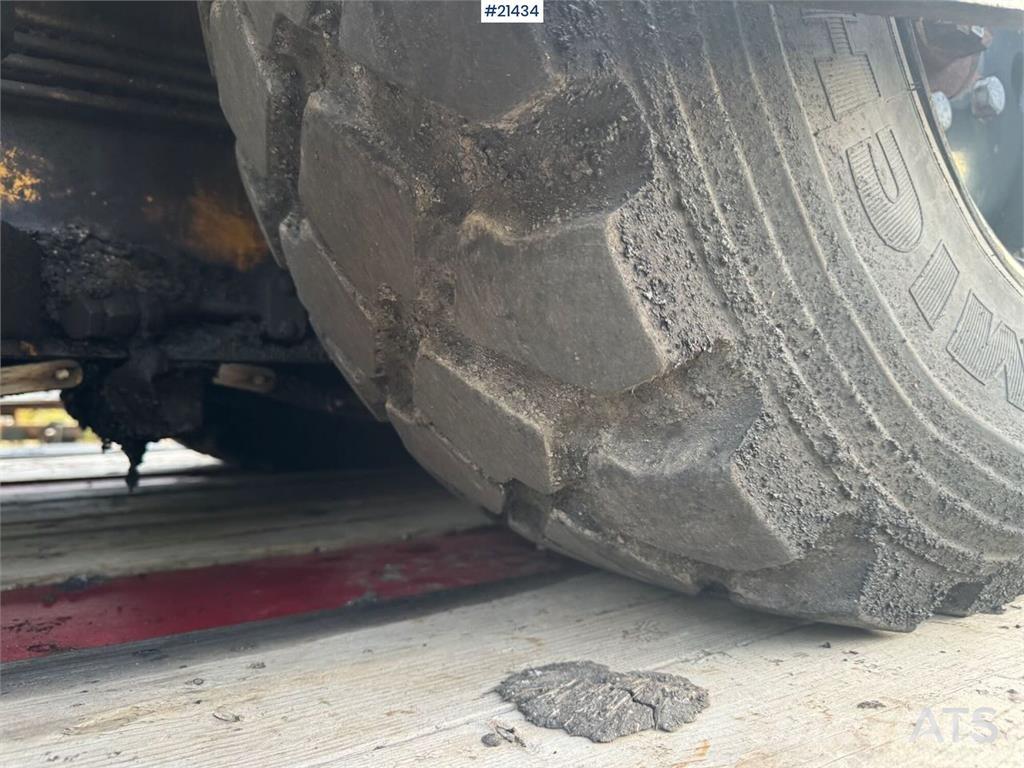 CAT AP 300 Asfaltadoras