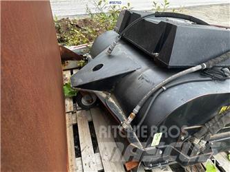 CAT BP15B Sweeper Construcción - Otros