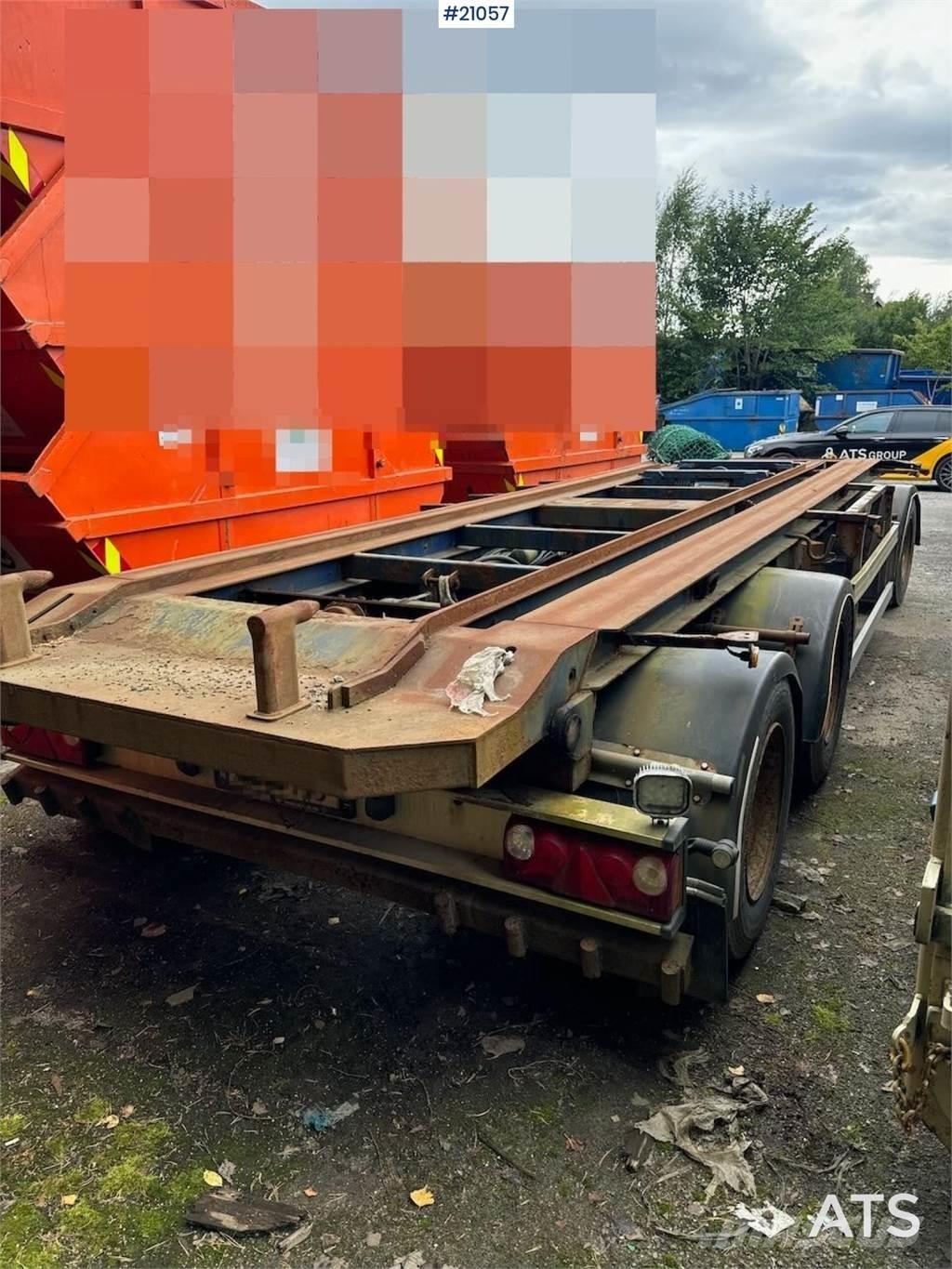 Istrail Hook trailer Remolques portacubetas