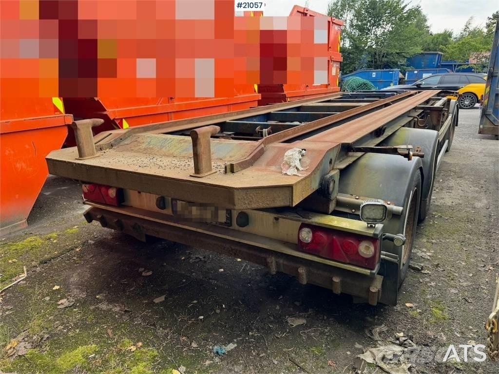 Istrail Hook trailer Remolques portacubetas