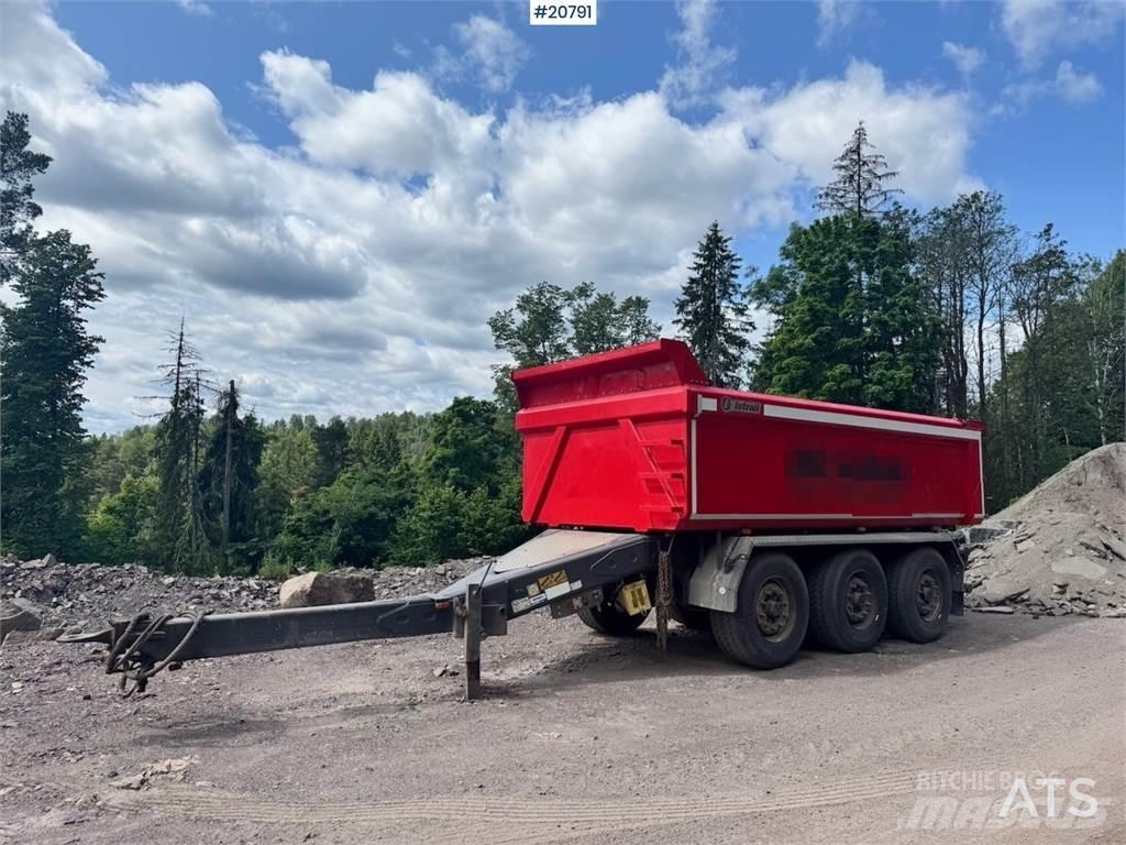 Istrail Trailer. Bañera
